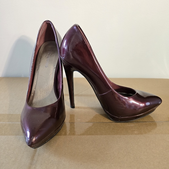 Call it Spring stilettos in plum - Picture 3 of 8